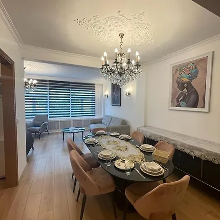 Apartment Smf Suites 4+1 Luxery Flat