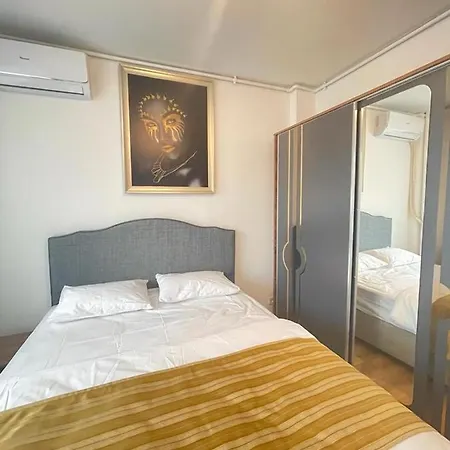 Apartment Smf Suites 4+1 Luxery Flat